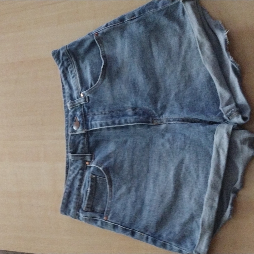 Indigo rising demin shorts EUC. A10